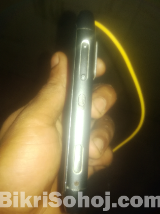 NOKIA N8